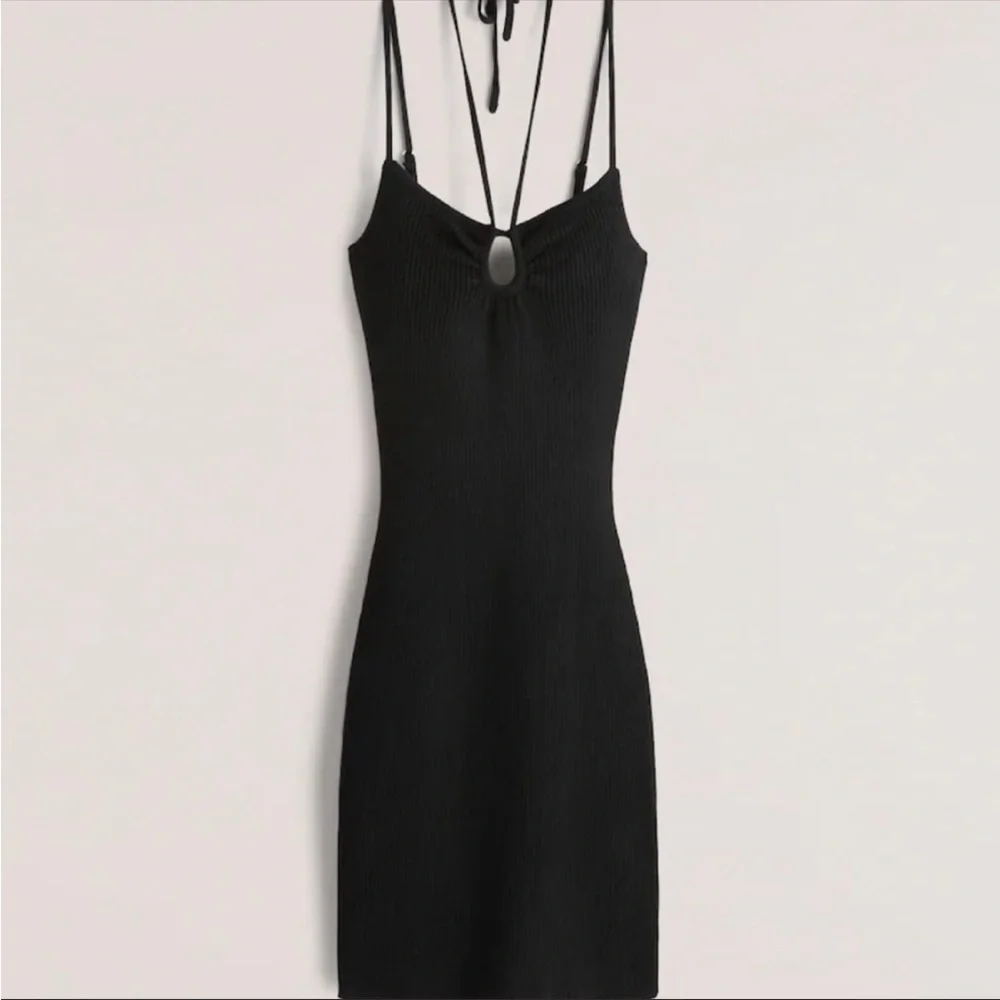 NEW Abercrombie & Fitch Strappy Halter Mini Sweater Dress SZ XL in Black - Picture 2 of 9